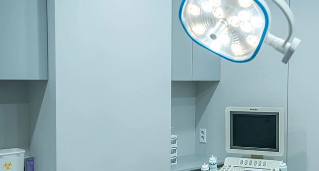 Transparent Surgeon Identification System - gambar detail
