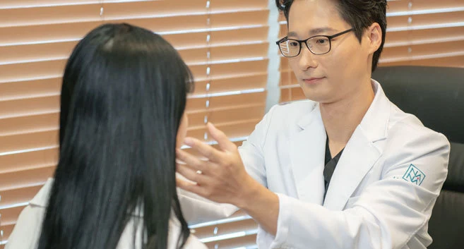 Customized Eye Surgery - gambar detail