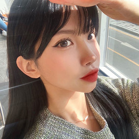 Ulasan Kontur Wajah 2 Bagian oleh 콩주님