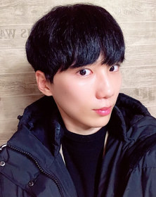 스타빛나's Eyes, Square Jaw, Cheekbones review