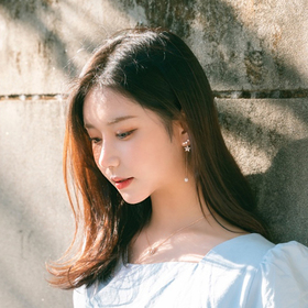 빚과부's Nose, Cheekbones review