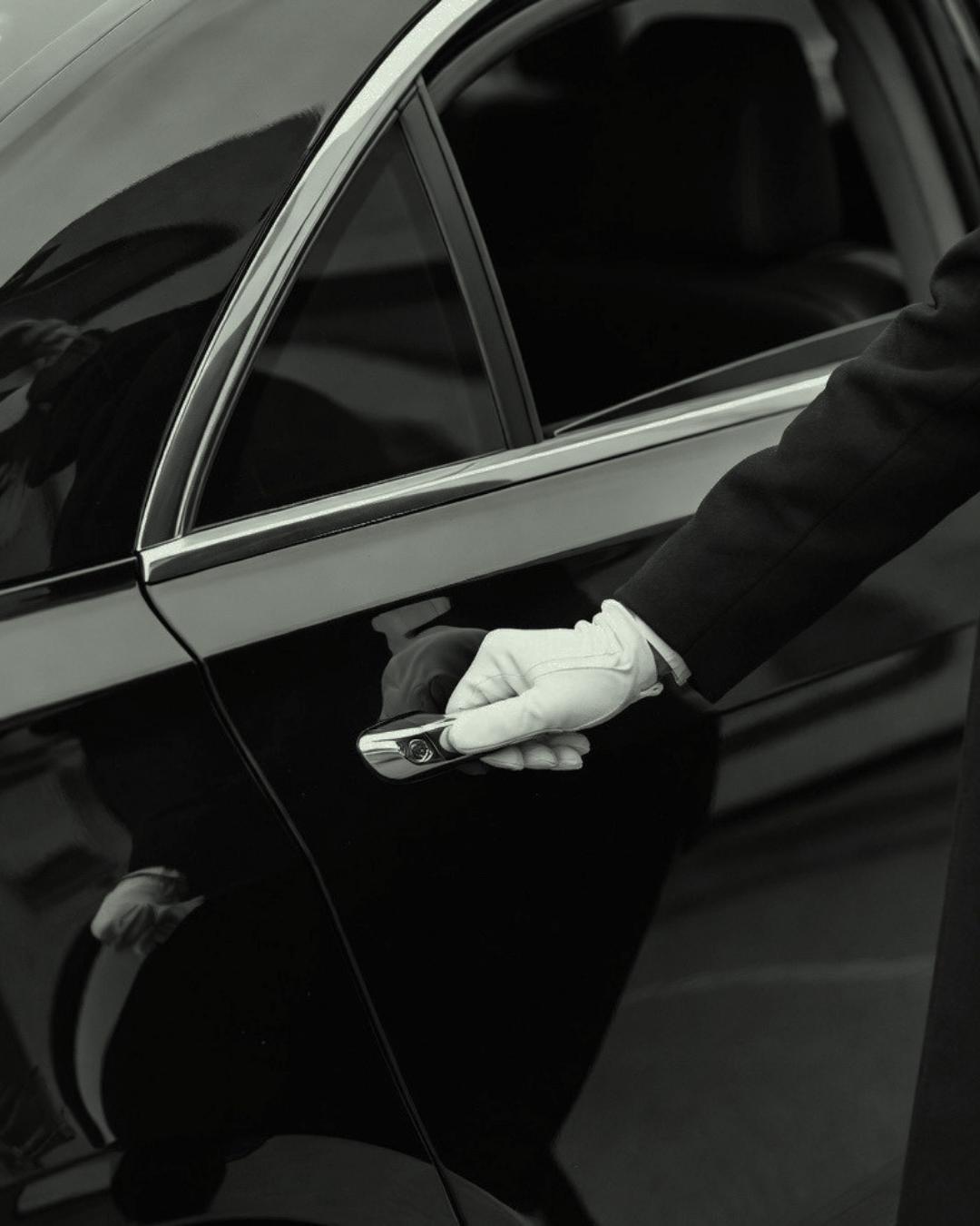 Private airport transfer service for international plastic surgery patients at NANA Plastic Surgery Korea